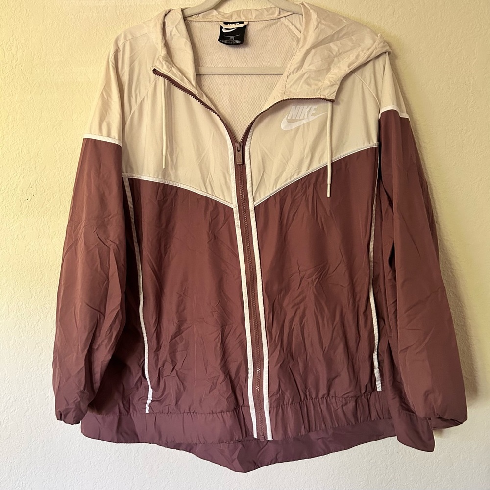Nike wind breaker